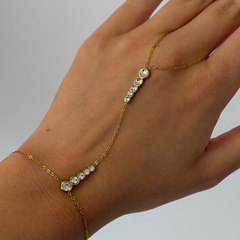 She's So Pretty Hand Chain - EVRYJEWELS