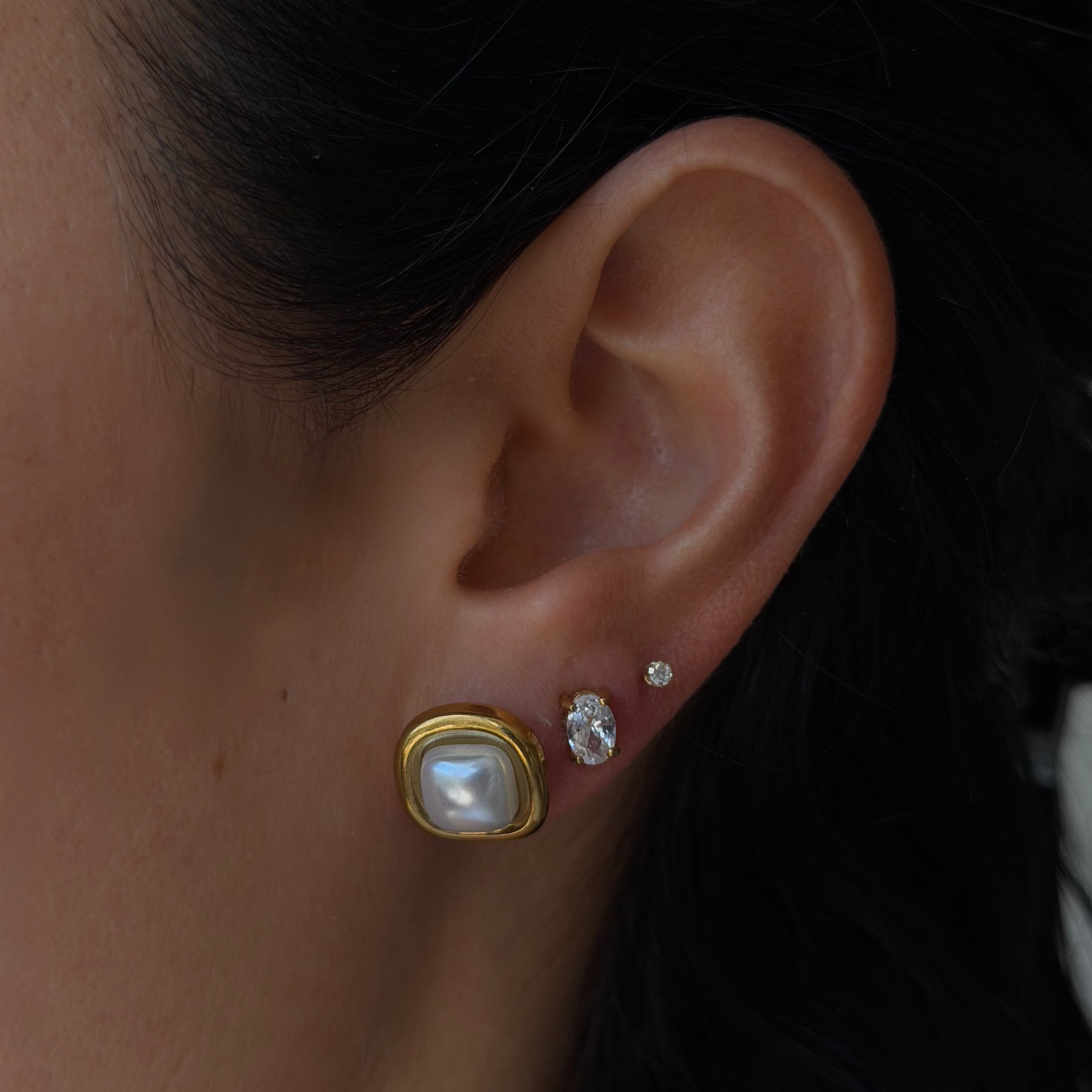 Daisy Dreams Pearl Earrings